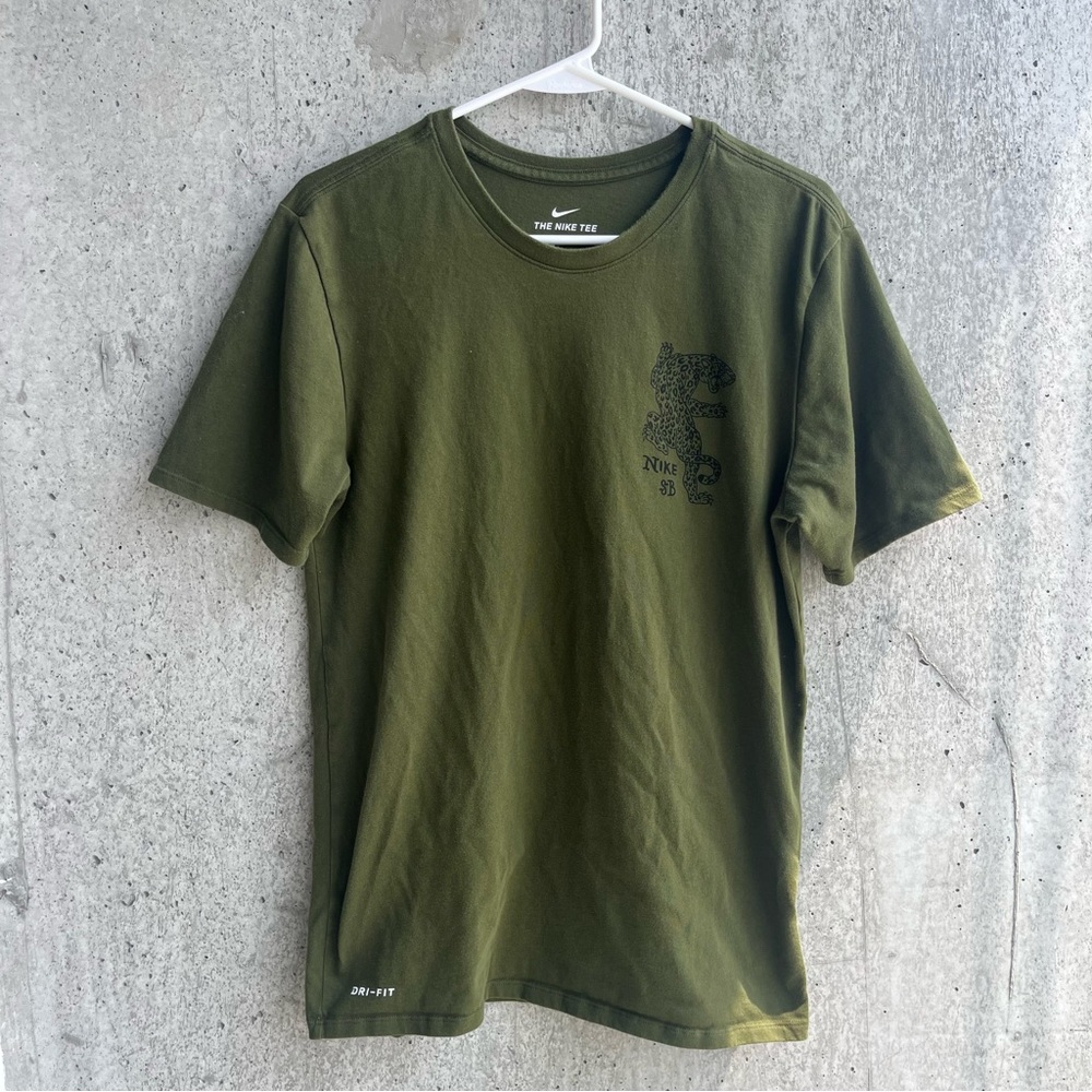 Nike Dri-Fit Athletic Cut Short Sleeve Shirt